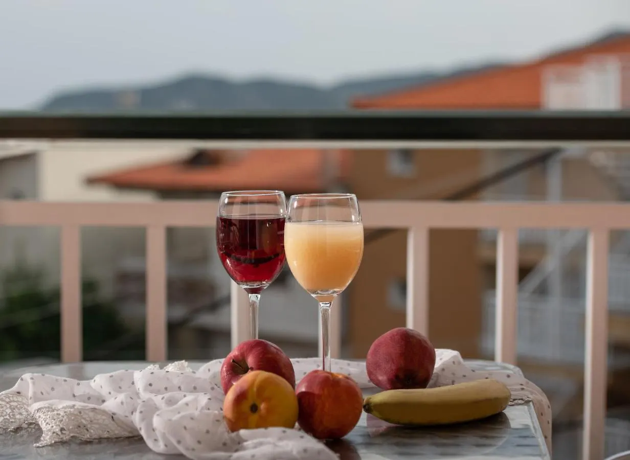 House Toula Elegant Apartment Sarti