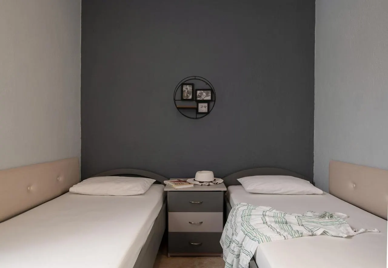 House Toula Elegant Apartment Sarti