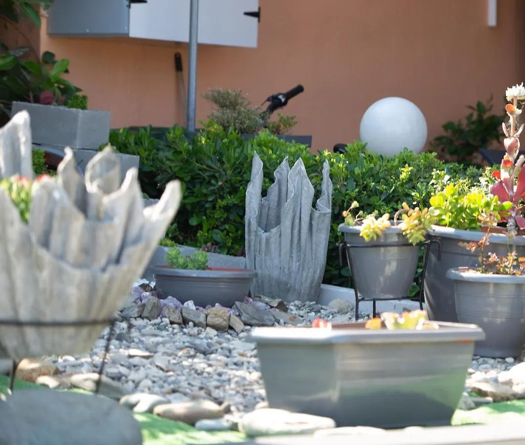 House Toula Elegant Apartment Sarti