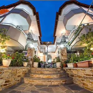 Hotel Sky, Sarti